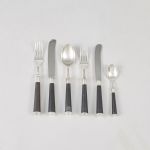 523388 Cutlery set